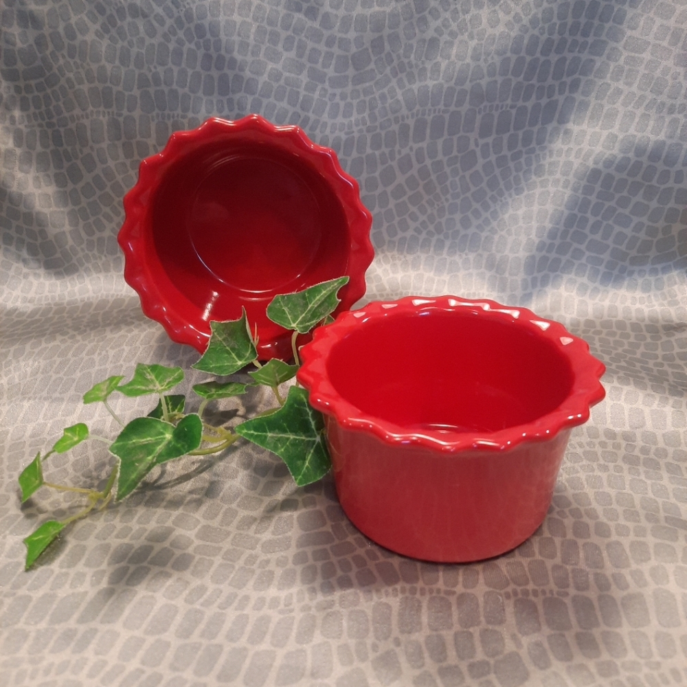 Chantal True Red Stoneware Ramekins